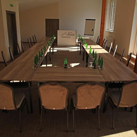Hotel Studnicky Vernar Bagian luar foto