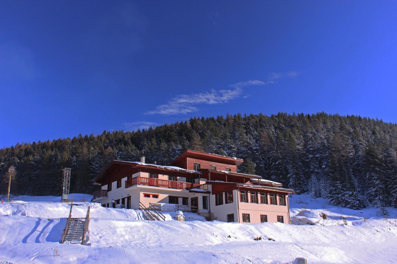 Hotel Studnicky Vernar Bagian luar foto