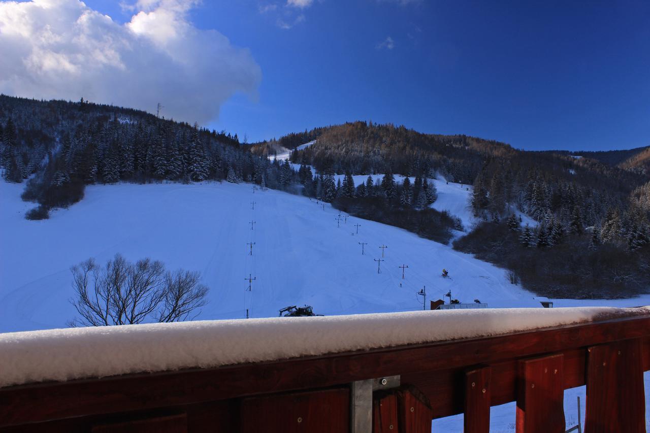 Hotel Studnicky Vernar Bagian luar foto