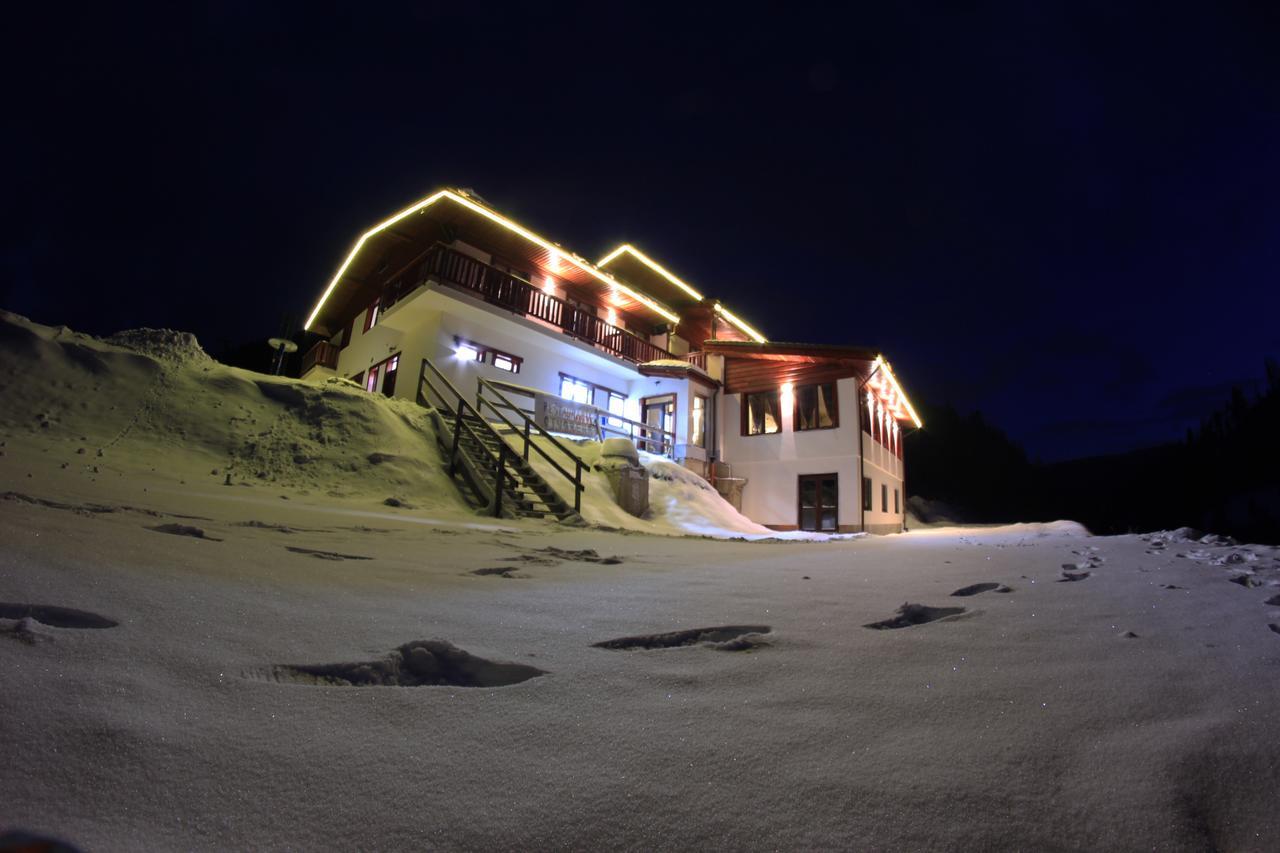 Hotel Studnicky Vernar Bagian luar foto