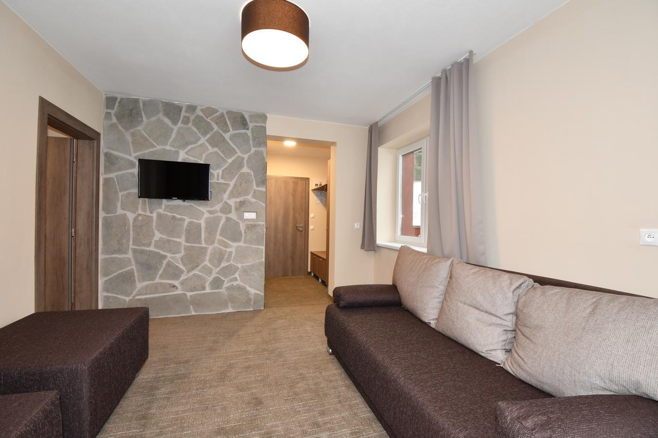 Hotel Studnicky Vernar Bagian luar foto