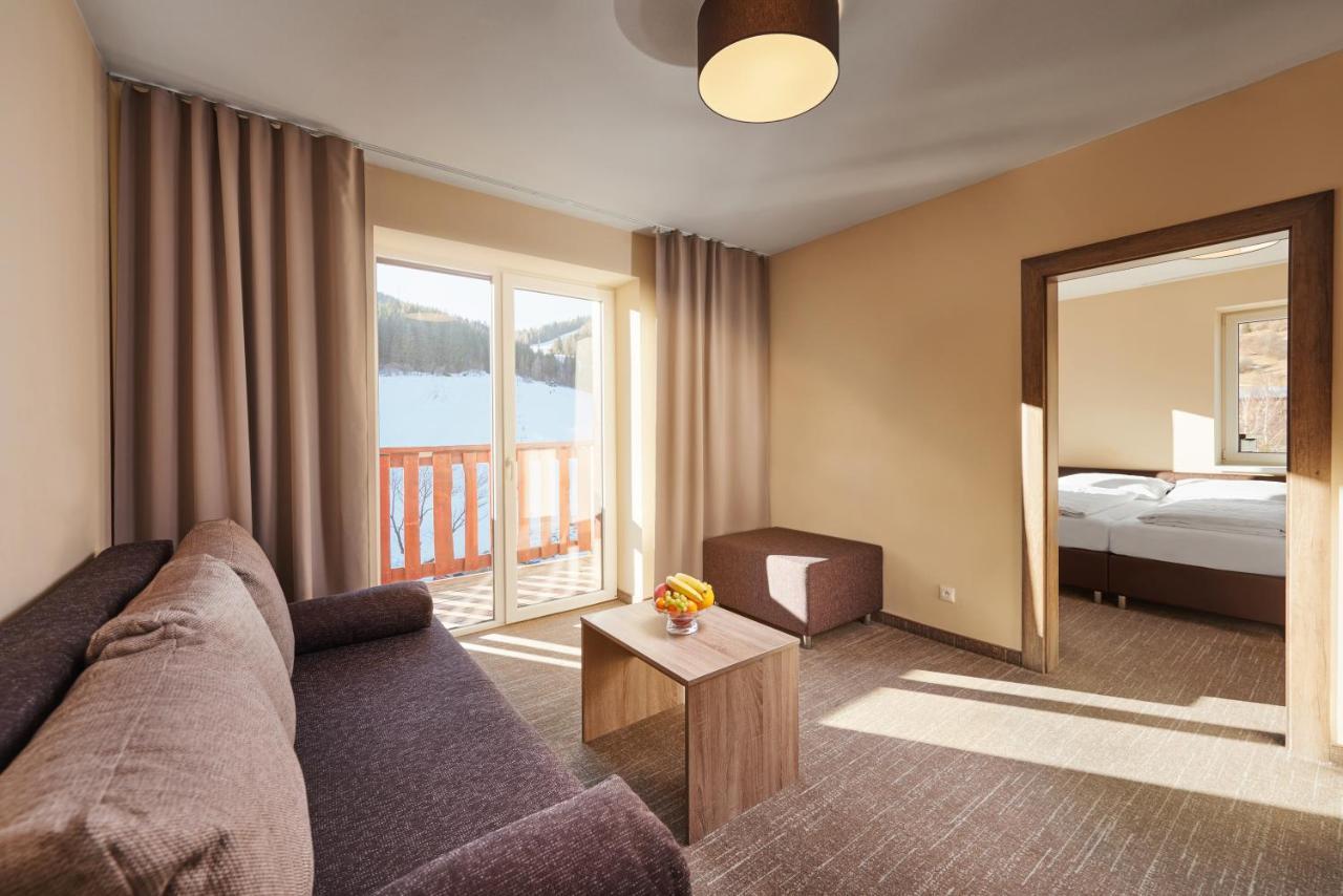 Hotel Studnicky Vernar Bagian luar foto