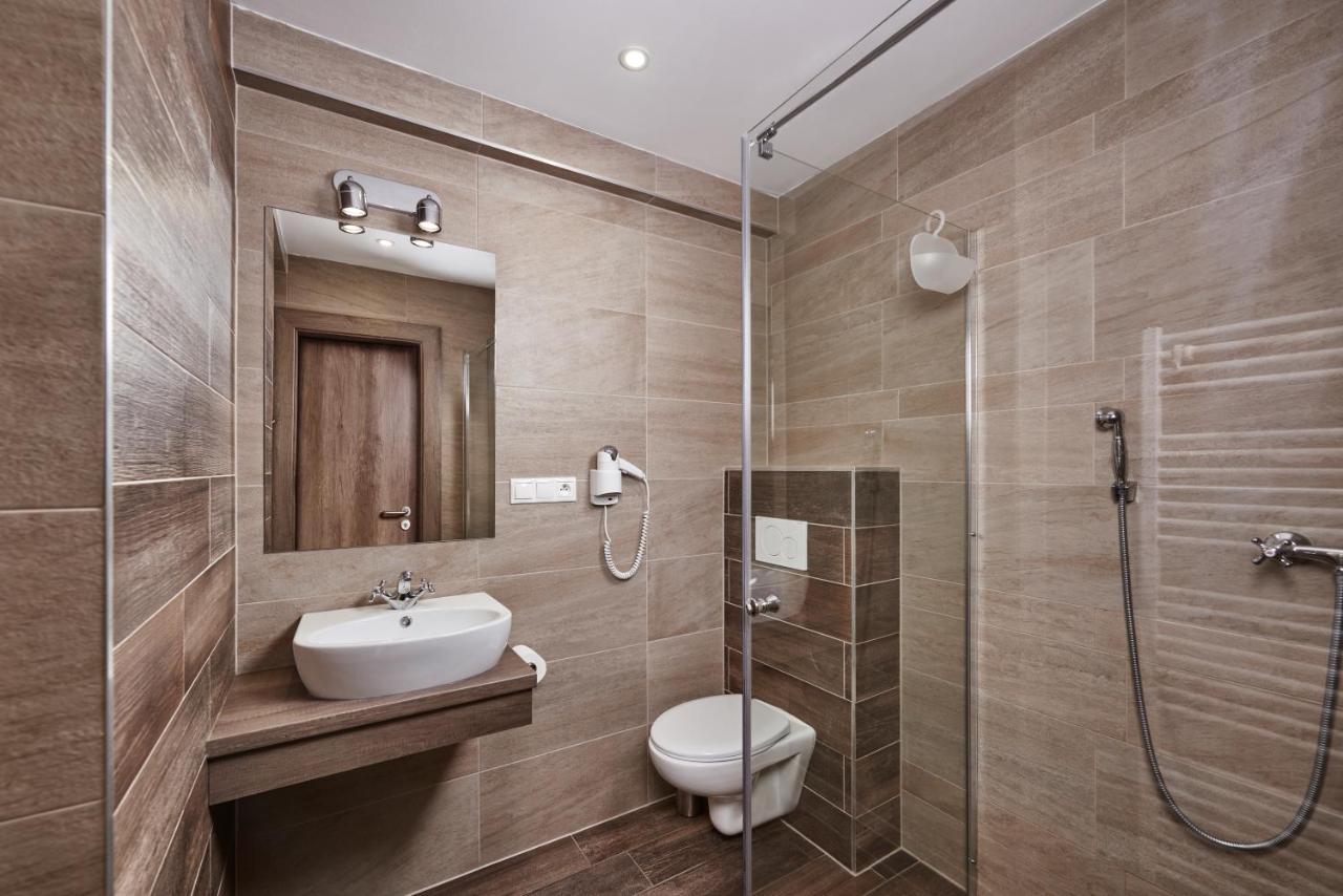 Hotel Studnicky Vernar Bagian luar foto